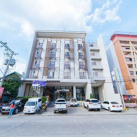 Reddoorz Plus @ Roxas Street Davao City Exteriör bild