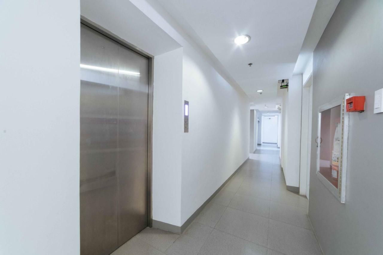 Reddoorz Plus @ Roxas Street Davao City Exteriör bild