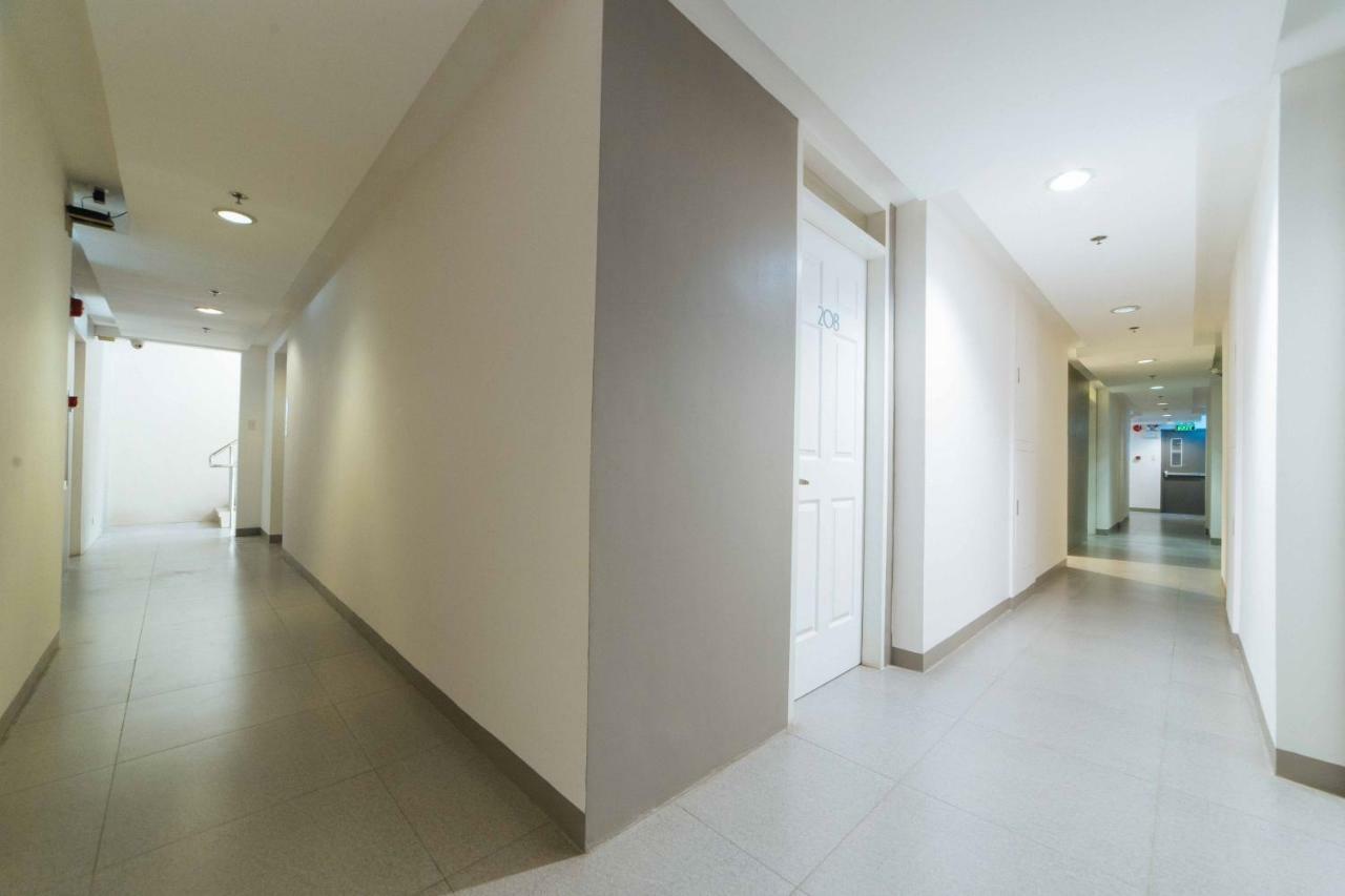 Reddoorz Plus @ Roxas Street Davao City Exteriör bild