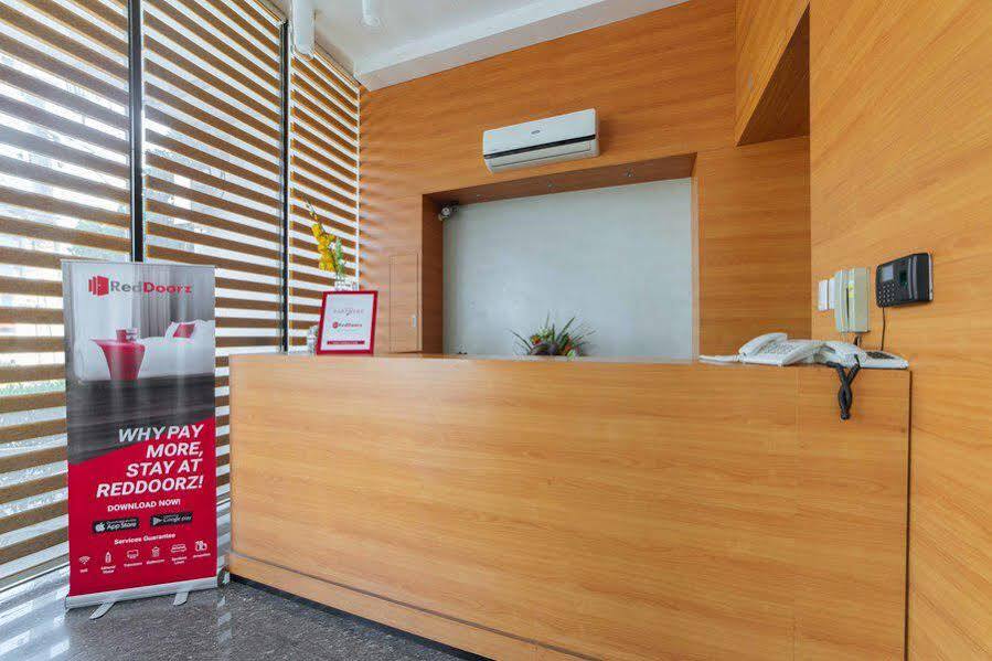 Reddoorz Plus @ Roxas Street Davao City Exteriör bild